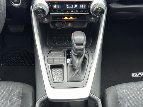 New 2025 Toyota RAV4 XLE image 31