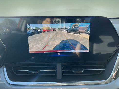 New 2026 Chevrolet Trax LT w/ Driver Confidence Package image 14