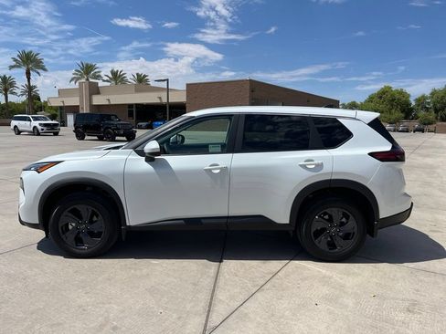 Used 2026 Nissan Rogue SV w/ Cold Weather Package FWD image 6