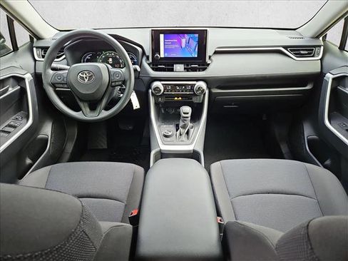 Used 2025 Toyota RAV4 LE AWD/4WD image 18