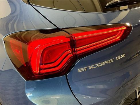 Used 2024 Buick Encore GX Sport Touring image 40