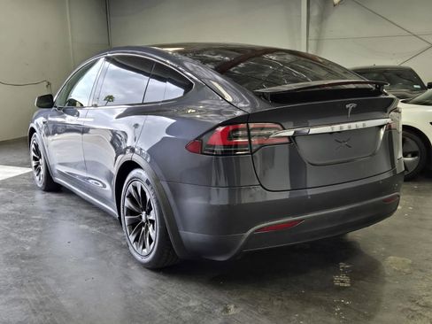 Used 2019 Tesla Model X 100D AWD/4WD image 2