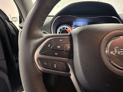 Used 2022 Jeep Cherokee Latitude Lux AWD/4WD image 36