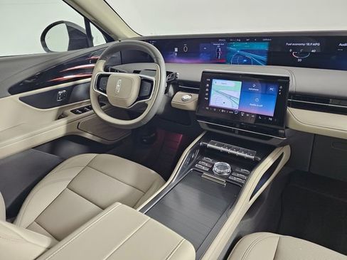 New 2025 Lincoln Nautilus Premier w/ Jet Appearance Package AWD/4WD image 11
