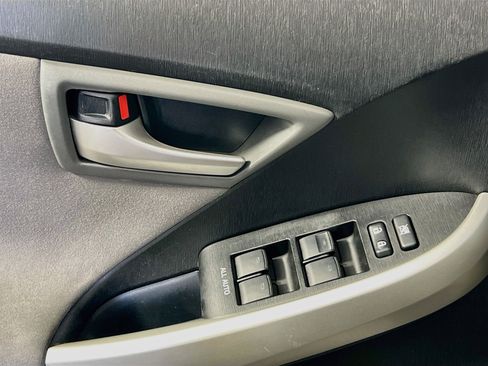Used 2015 Toyota Prius Two FWD image 16