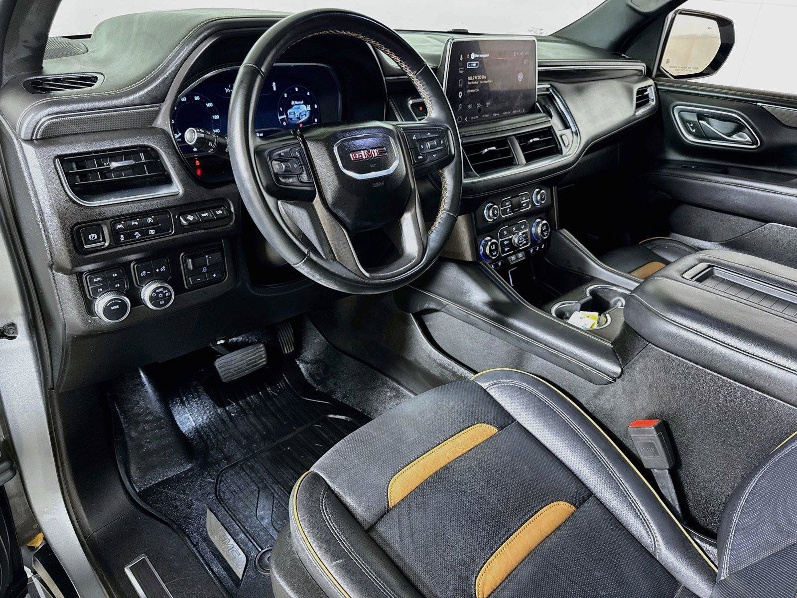 Used 2024 GMC Yukon XL AT4 w/ Technology Package AWD/4WD image 7