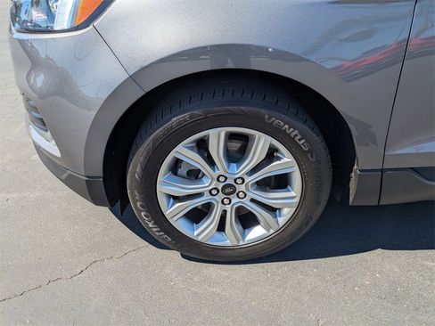 Used 2024 Ford Edge Titanium image 13