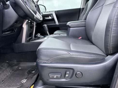 Used 2024 Toyota 4Runner SR5 Premium w/ Moonroof Package AWD/4WD image 18
