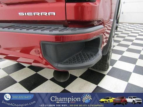 Used 2022 GMC Sierra 2500 Denali w/ Denali Ultimate Package AWD/4WD image 18