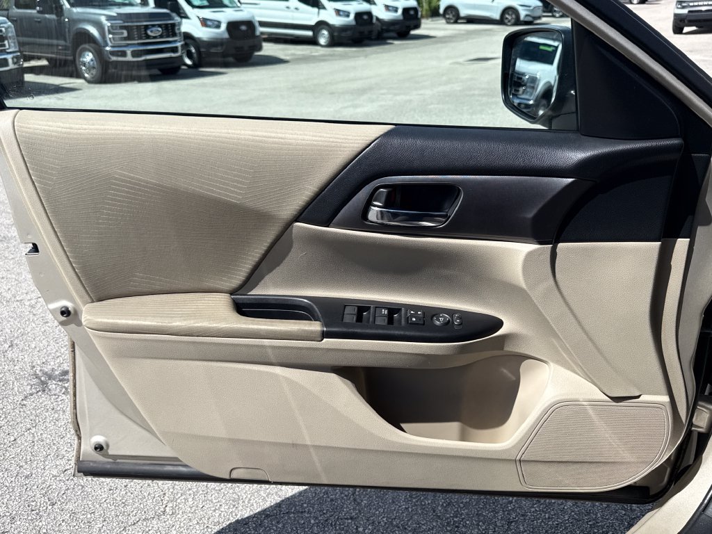 Used 2014 Honda Accord LX image 11