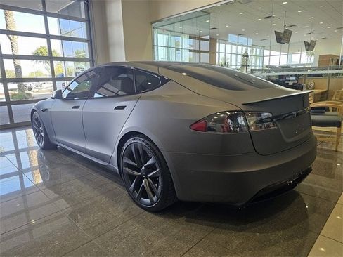 Used 2021 Tesla Model S Plaid image 3