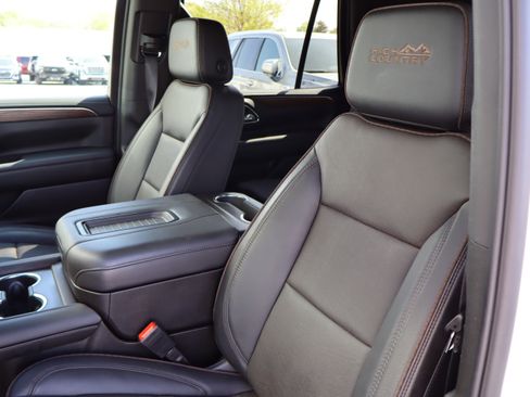 Used 2024 Chevrolet Tahoe High Country AWD/4WD image 20