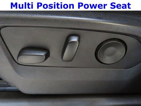Used 2023 Chevrolet Silverado 1500 LT AWD/4WD image 19