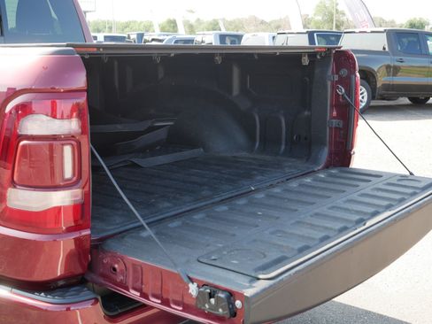 Used 2021 RAM 1500 Laramie w/ Sport Appearance Package AWD/4WD image 18