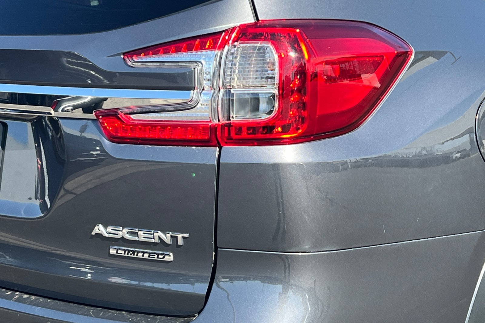 Used 2023 Subaru Ascent Limited AWD/4WD image 28