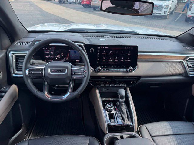 Used 2024 GMC Canyon Denali AWD/4WD image 5