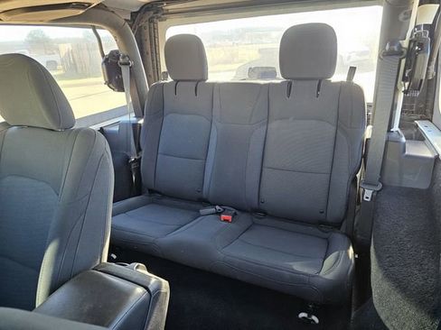 Used 2019 Jeep Wrangler Sport image 15