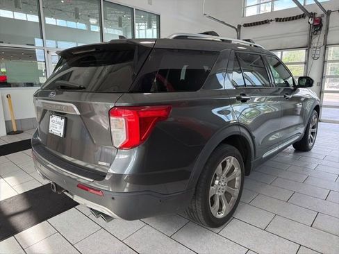 Used 2020 Ford Explorer Platinum w/ Premium Technology Package AWD/4WD image 5