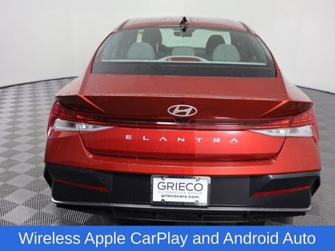 Used 2025 Hyundai Elantra SEL FWD image 7