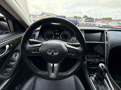 Used 2018 INFINITI Q50 Luxe w/ Cargo Package (L95) RWD image 15