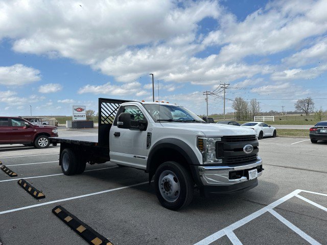 Used 2019 Ford F550 4x4 Regular Cab Super Duty image 3