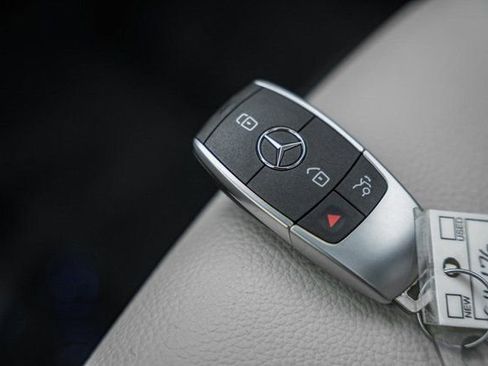 Certified 2025 Mercedes-Benz GLB 250 4MATIC image 42