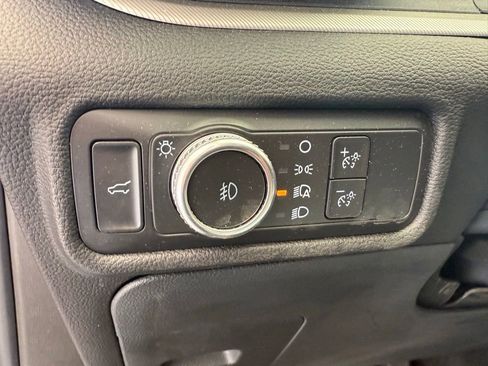 Used 2021 Ford Explorer XLT w/ Equipment Group 202A AWD/4WD image 20