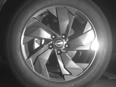 Used 2025 Nissan Rogue SV image 12