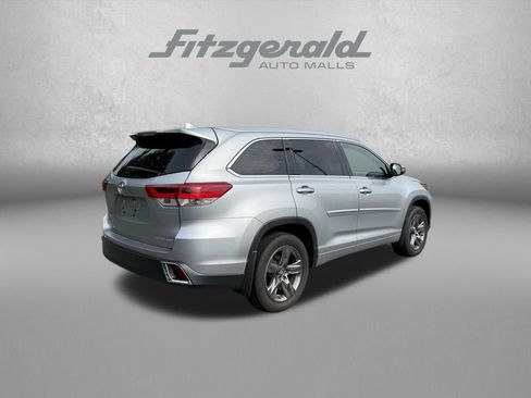 Used 2019 Toyota Highlander Limited Platinum AWD/4WD image 8