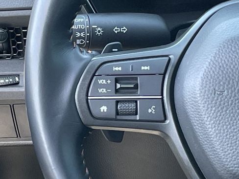 Used 2025 Honda CR-V Sport-L image 13
