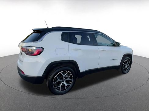 Used 2025 Jeep Compass Limited image 15