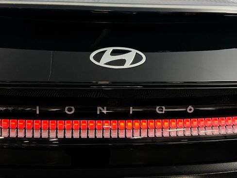 Used 2023 Hyundai Ioniq 6 SEL image 15