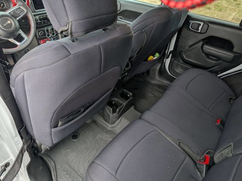 Used 2023 Jeep Wrangler Unlimited Rubicon image 19