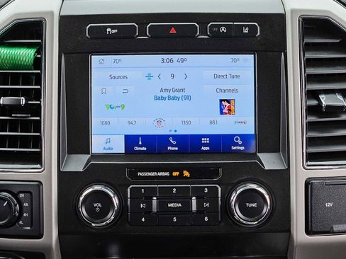 Used 2020 Ford F150 Lariat image 29