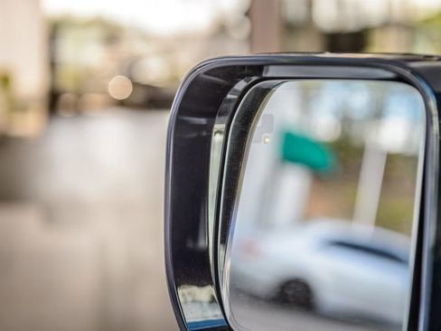 Used 2020 Land Rover Defender 110 X AWD/4WD image 56