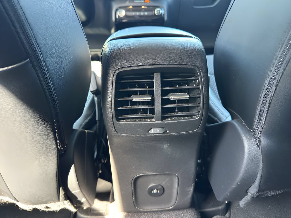 Used 2025 Ford Escape SE FWD image 19