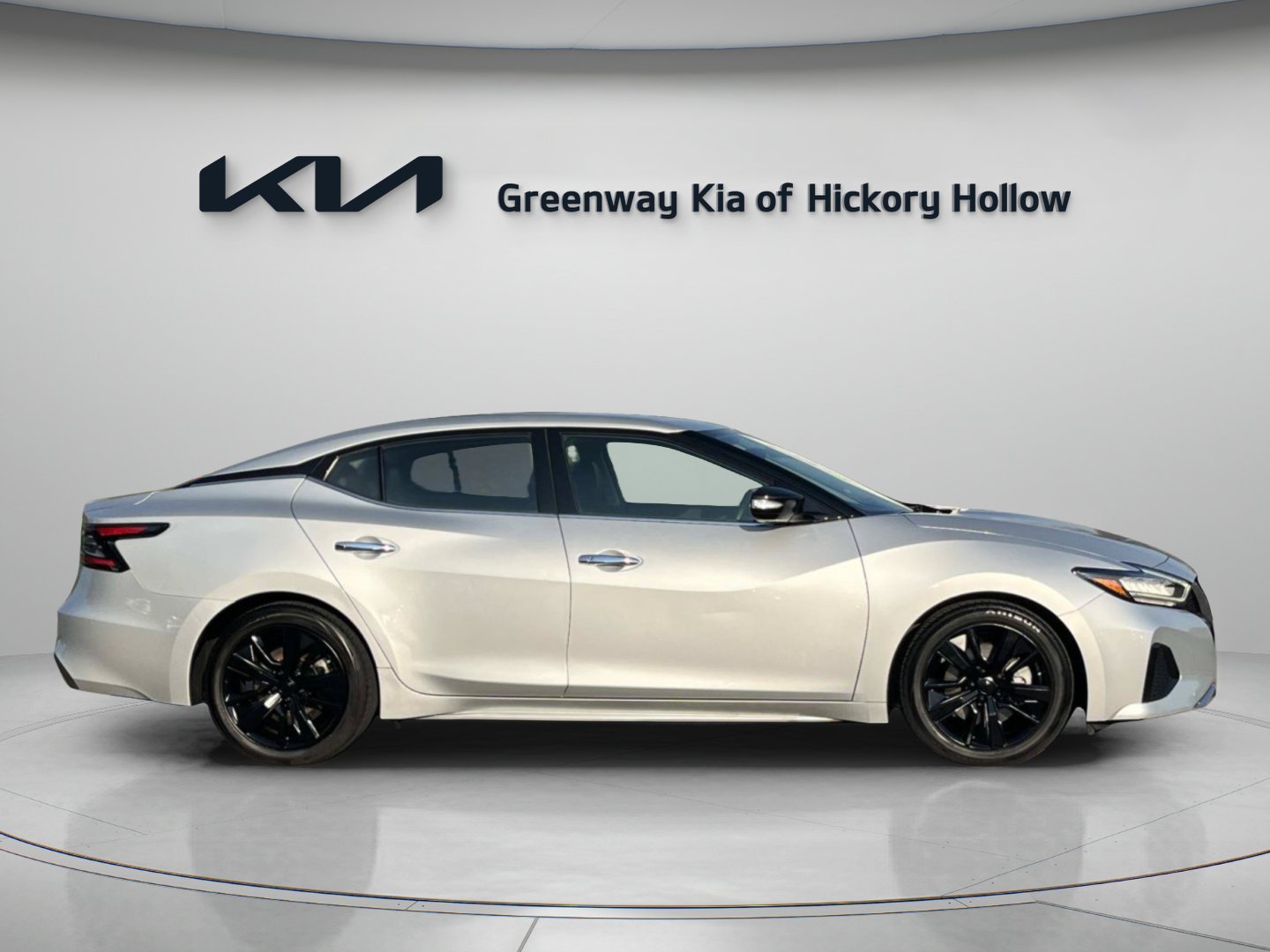 Used 2023 Nissan Maxima SV w/ Floor Mat Group FWD image 8