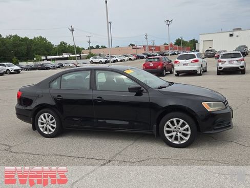 Used 2015 Volkswagen Jetta SE FWD image 2