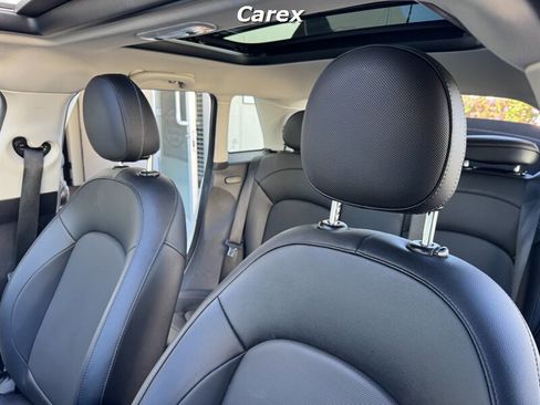 Used 2016 MINI Cooper 4-Door Hardtop image 18