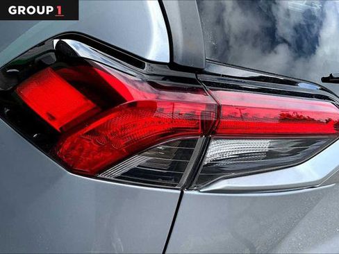 Certified 2022 Toyota RAV4 LE image 27