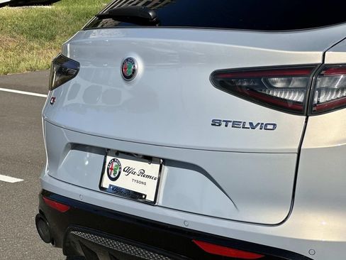Used 2025 Alfa Romeo Stelvio Sprint w/ Veloce Package AWD/4WD image 11