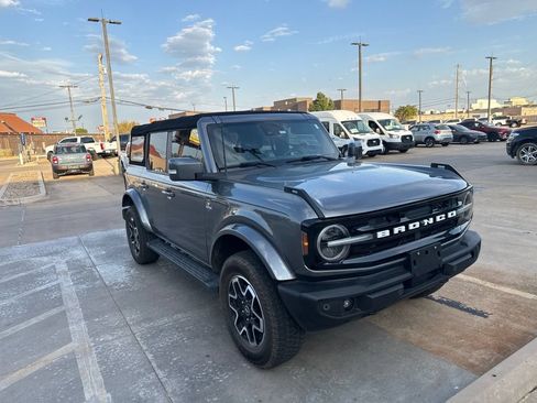 Used 2022 Ford Bronco Outer Banks AWD/4WD image 1
