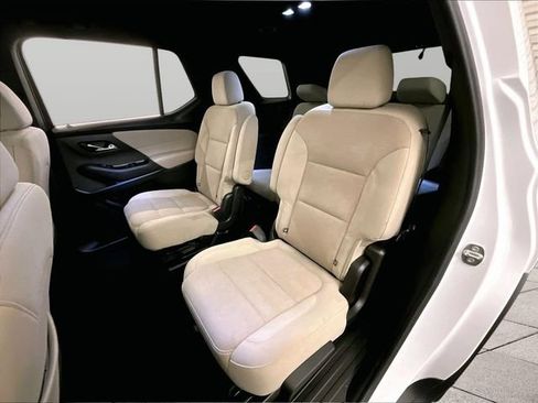 Used 2022 Chevrolet Traverse LT AWD/4WD image 25