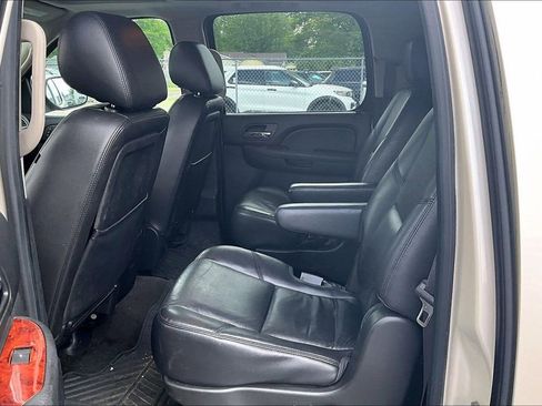 Used 2013 Chevrolet Suburban LTZ AWD/4WD image 11