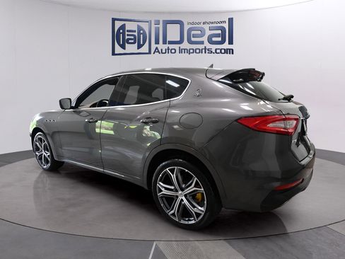 Used 2019 Maserati Levante GTS AWD/4WD image 3
