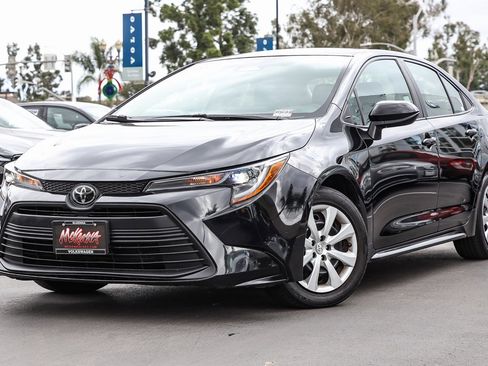 Used 2024 Toyota Corolla LE image 1