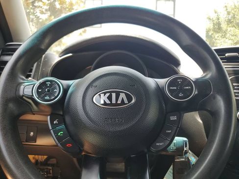 Used 2017 Kia Soul w/ Convenience Package FWD image 23