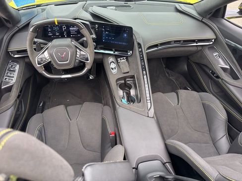 Used 2024 Chevrolet Corvette Z06 w/ Stealth Interior Trim Package RWD image 12