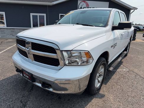 Used 2022 RAM 1500 Classic SLT w/ Electronics Convenience Group AWD/4WD image 9