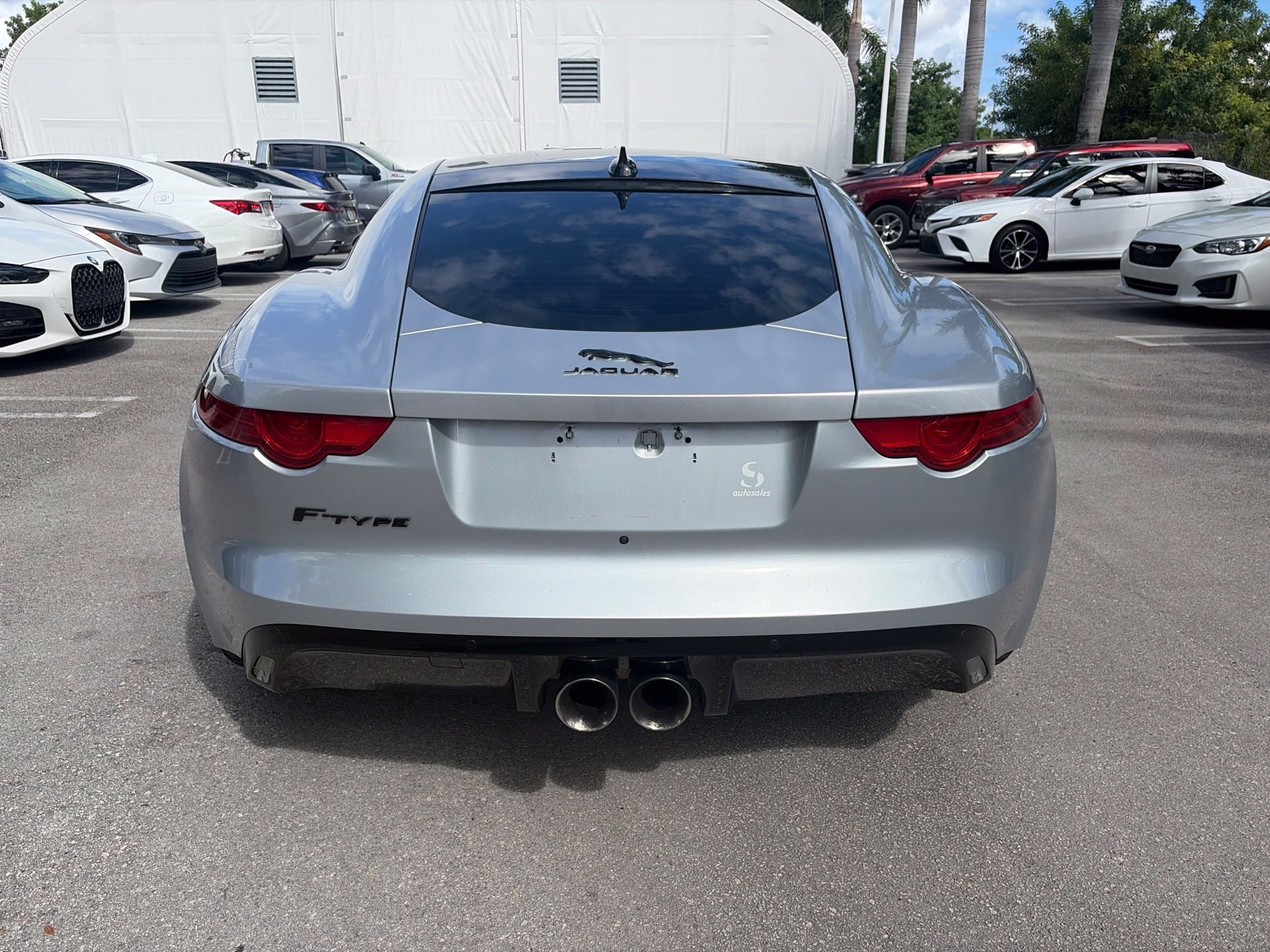 Used 2017 Jaguar F-TYPE Coupe RWD image 4